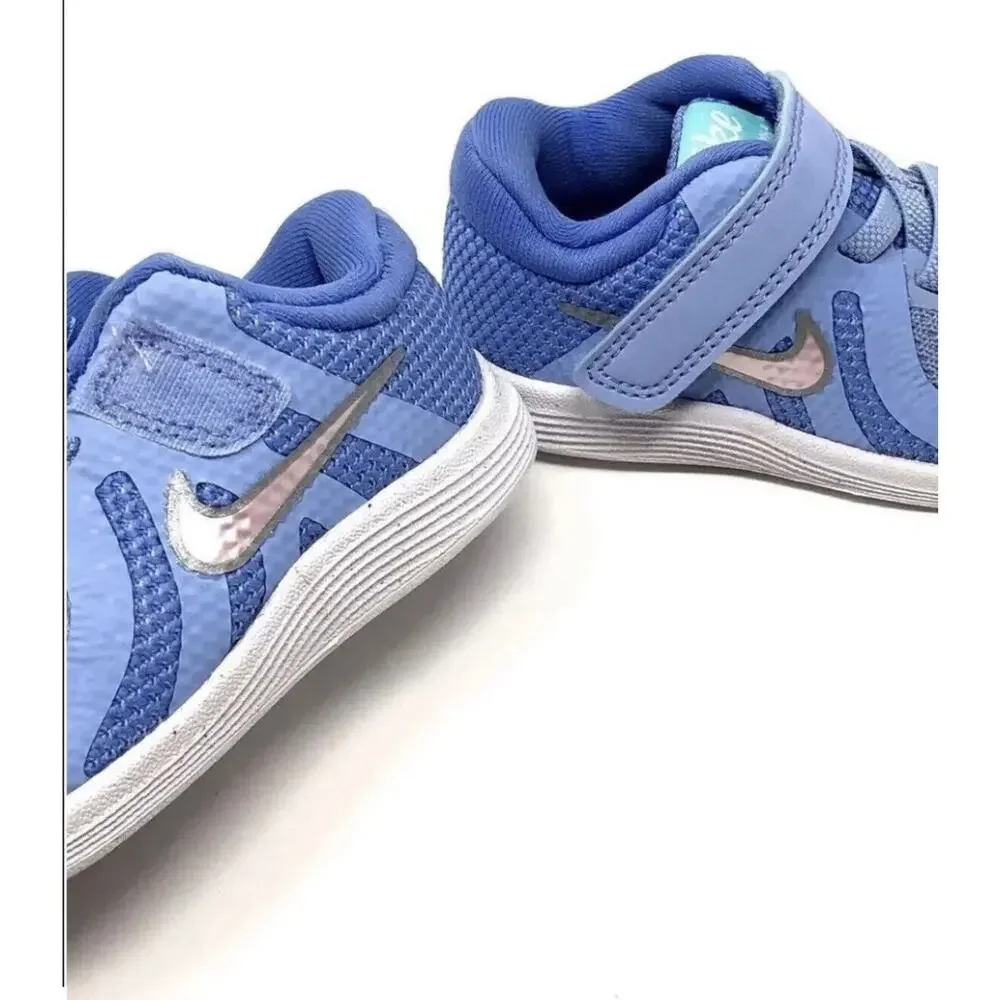 Nike revolution boys